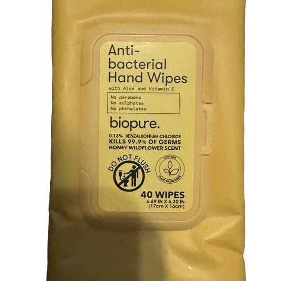 Biopure Antibacterial 40ct Hand Wipes with Vitamin E and Aloe NWT - Picture 2 of 4